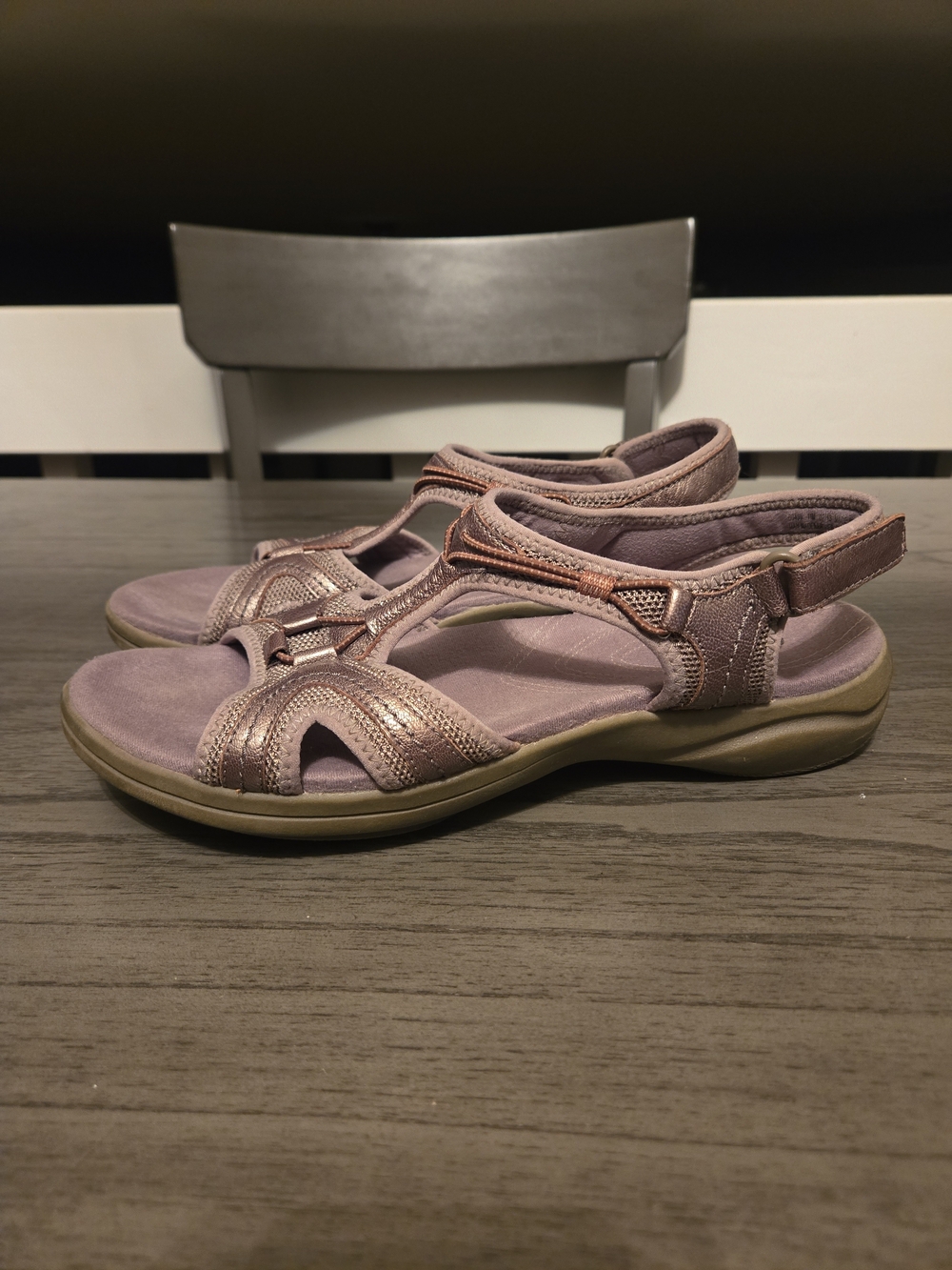 Clarks Sandals Womens 11 M Adjustable Strap Sporty Slingback Flats Metallic Gray